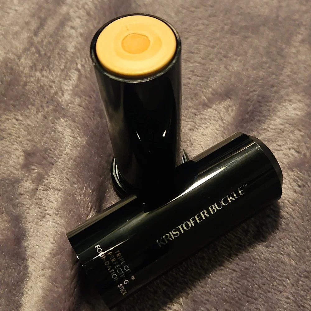 🆕️ Kristofer Buckle Perfecting Foundation Stick FAIR